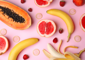 Sexy fruit met bananen, papaya's en condooms — speelse voorlichting over seksualiteit